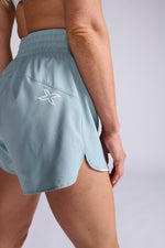 2XU - AERO HI - RISE 4 INCH SHORTS Women - Rev Online